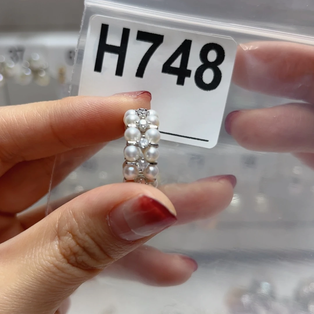 C***゛颈饰淡水珍珠未镶嵌