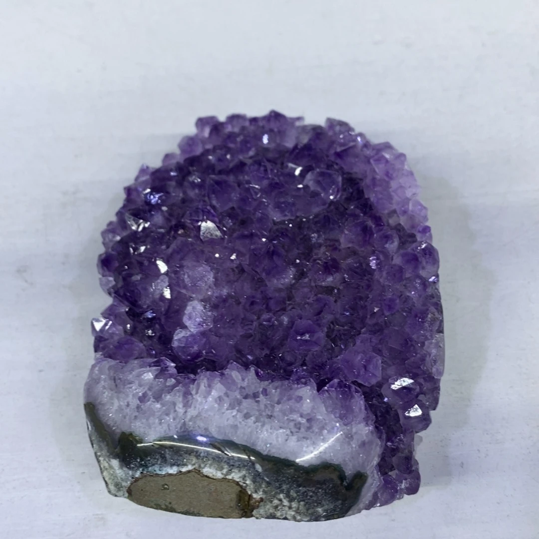 未镶嵌紫晶大型摆件（非配饰）?小葛