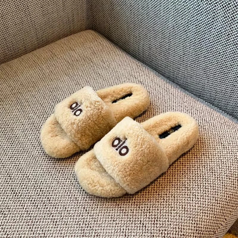 超火一字毛毛拖鞋女外穿2025秋冬季新款字母高级感厚底加绒棉鞋子