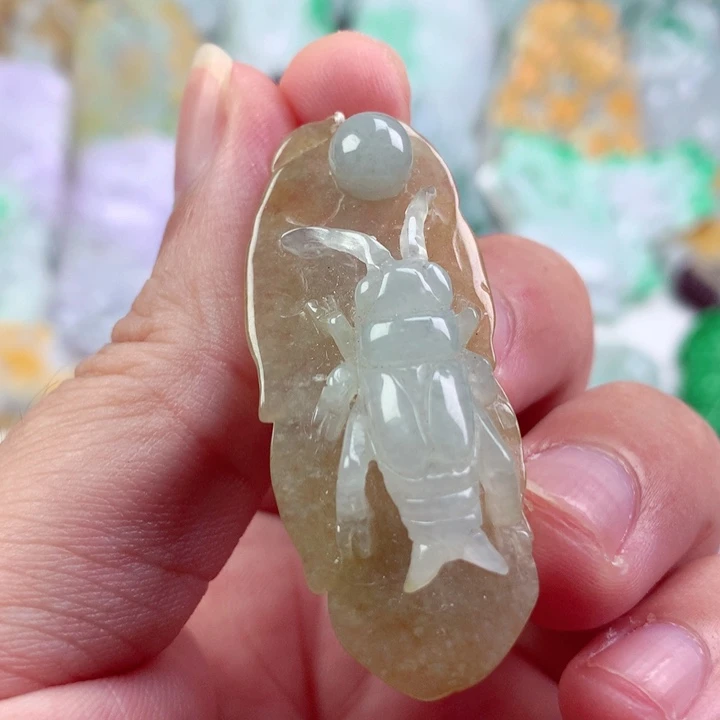 吊坠(不含链)未镶嵌翡翠