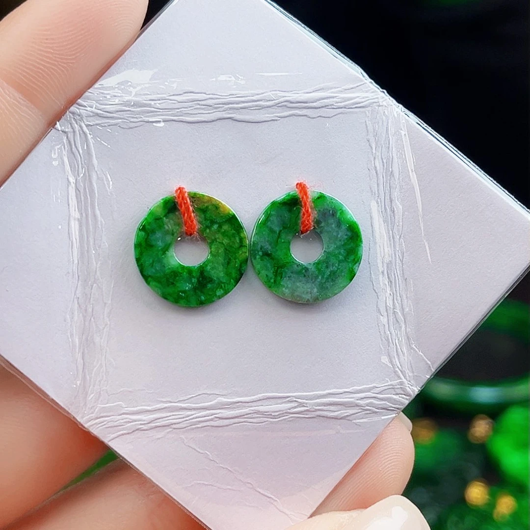 颈饰未镶嵌翡翠多样性