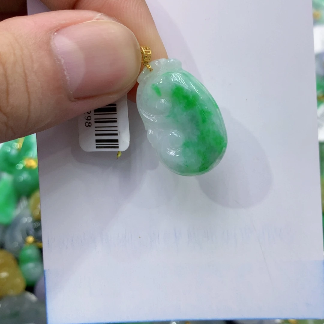 颈饰18K金镶嵌翡翠翡翠
