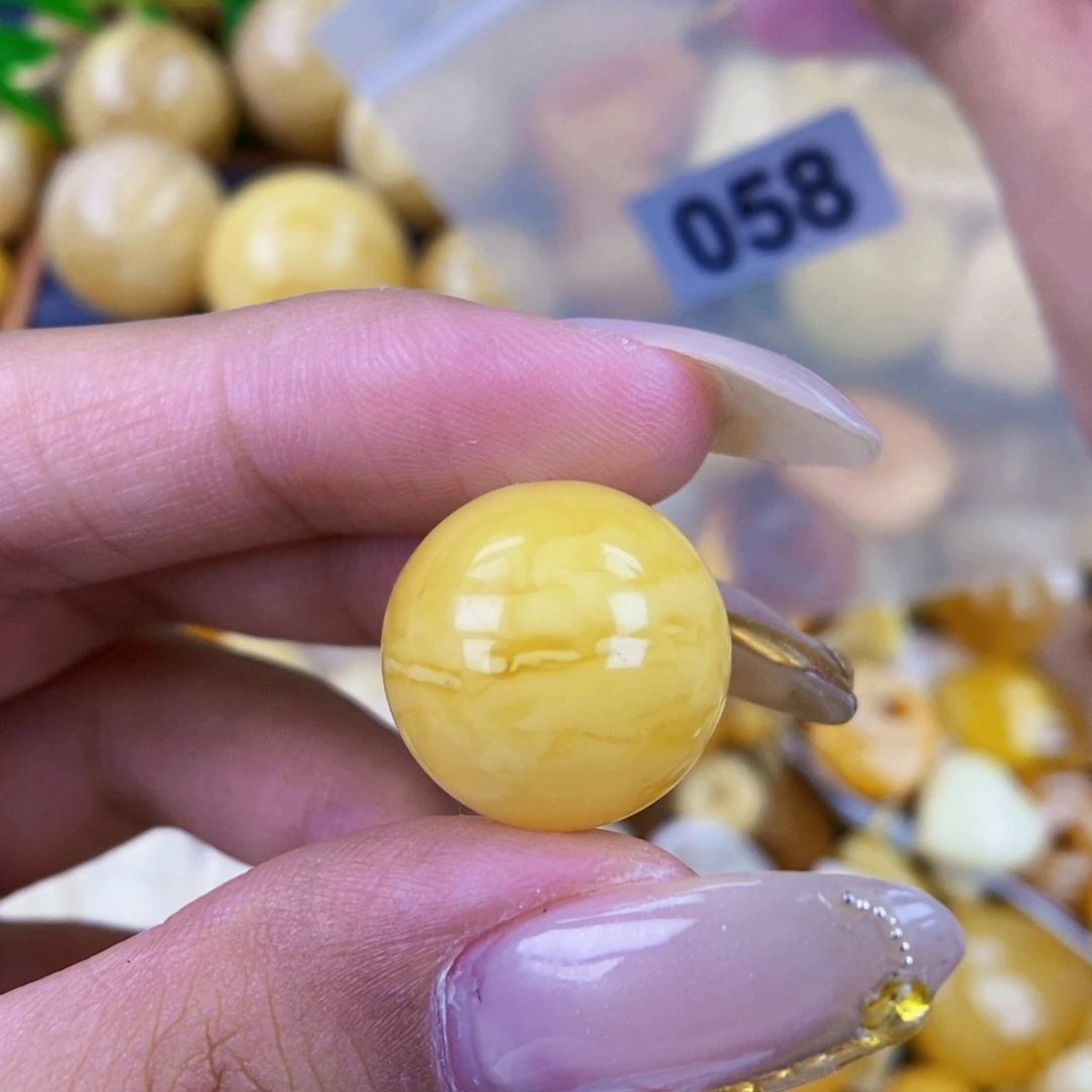琥珀未镶嵌珠宝奇石17.6 接近全品