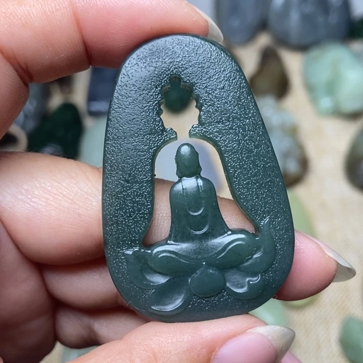 和田玉未镶嵌颈饰