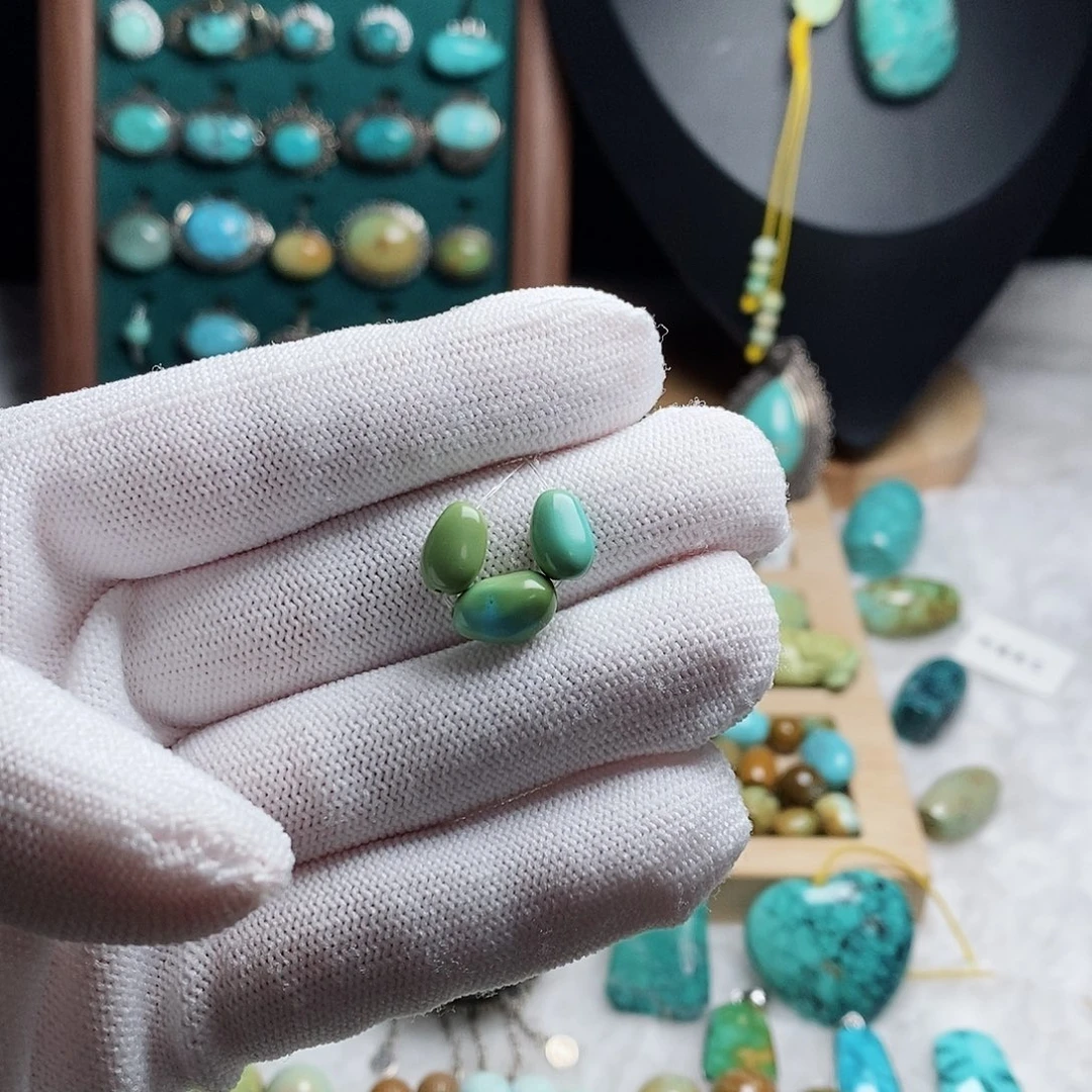 绿松石未镶嵌挂件