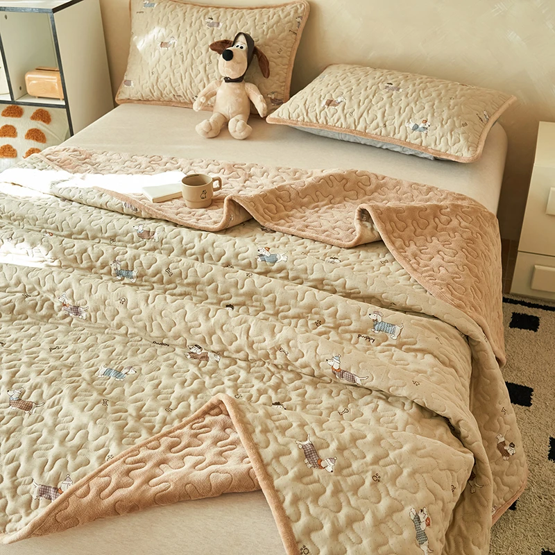 双面可用夹棉加厚牛奶绒床盖四季款一面新疆棉一面加绒榻榻米床单