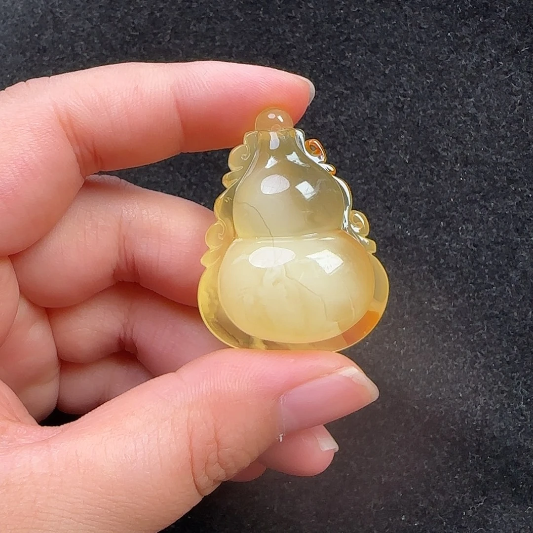 蜜蜡未镶嵌珠宝奇石
