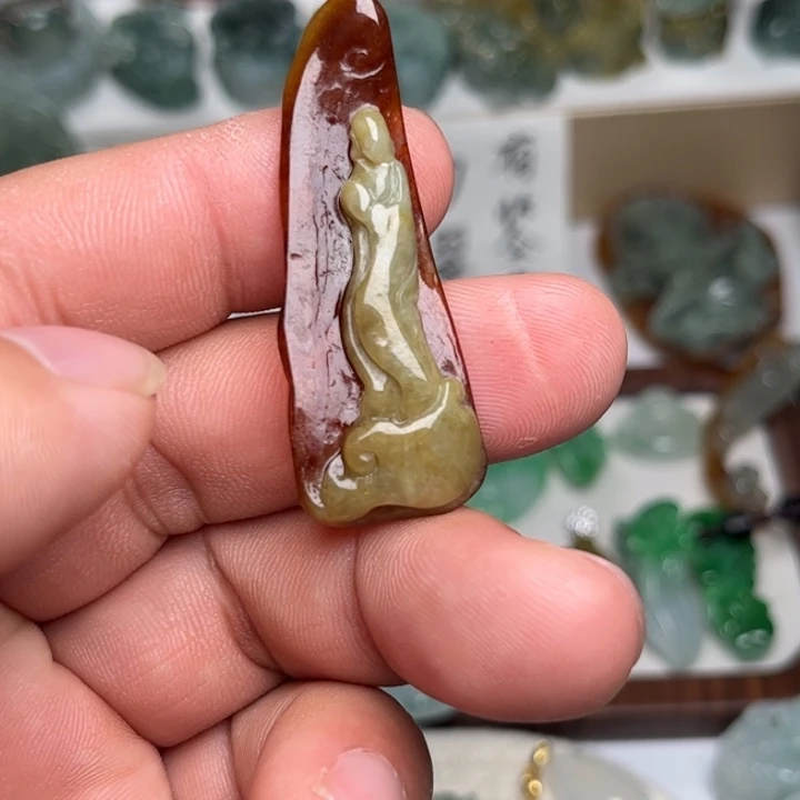 翡翠未镶嵌颈饰悟道