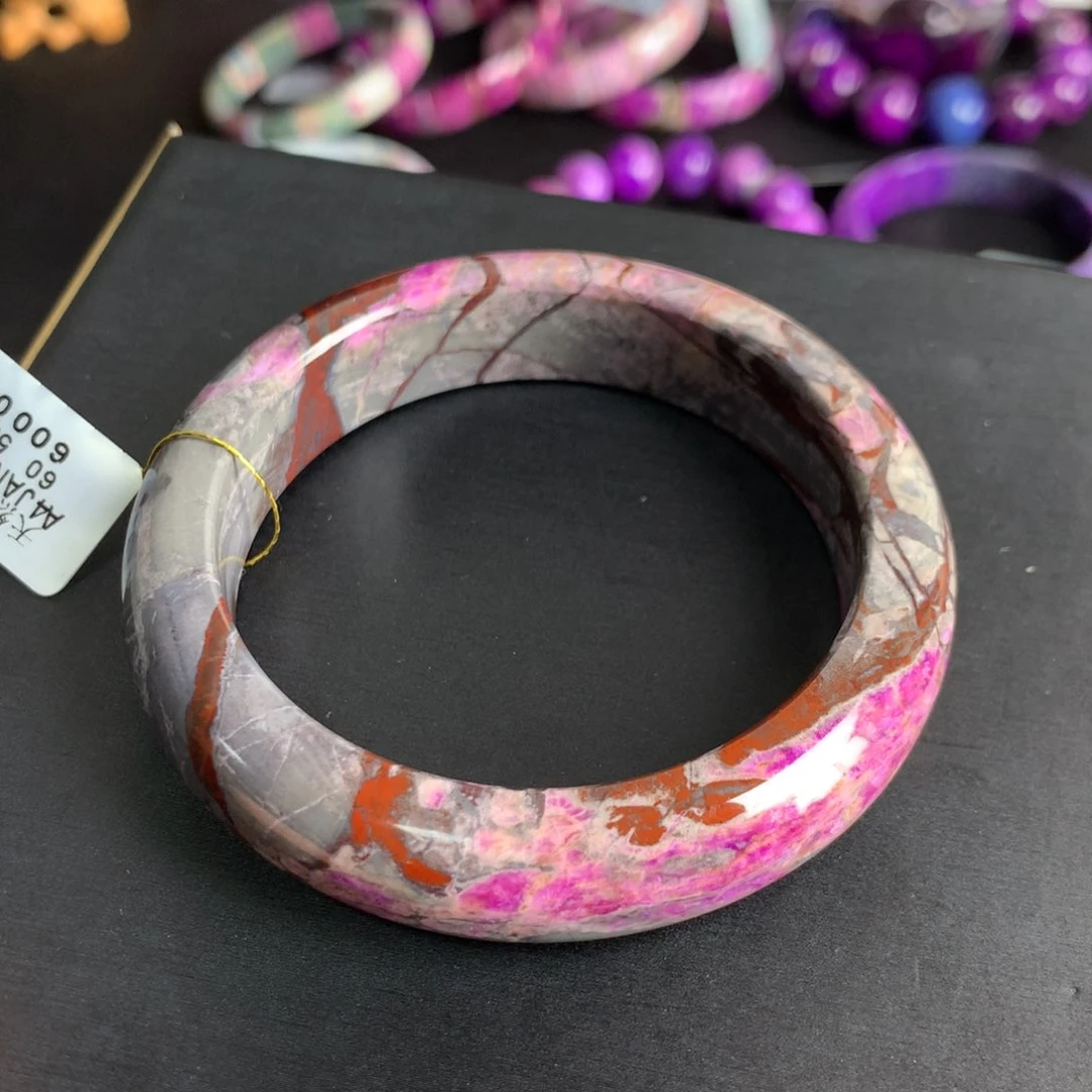 苏纪石（舒俱来）绿皮樱花粉手镯55圈未镶嵌