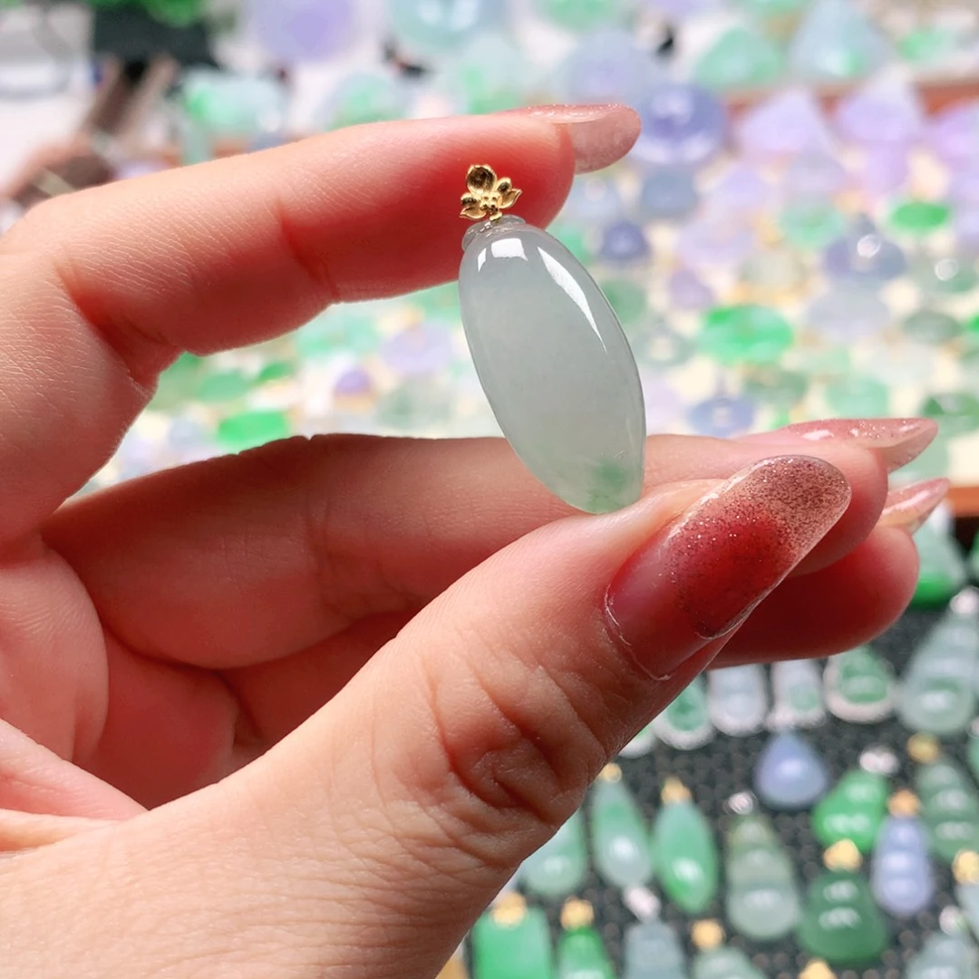 吊坠(不含链)18K金镶嵌翡翠