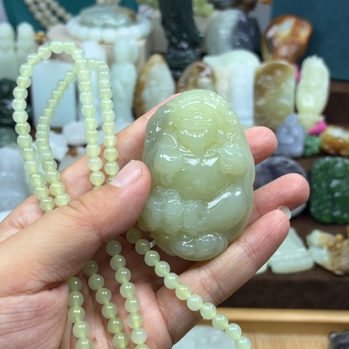 和田玉未镶嵌颈饰