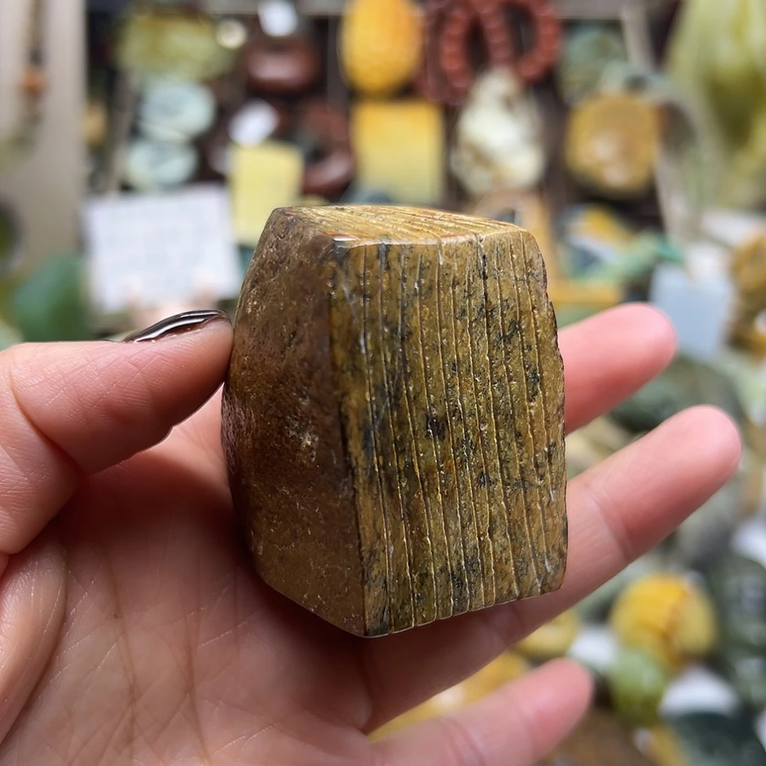 岫岩河磨玉（透闪石质玉）未镶嵌颈饰河磨玉小书