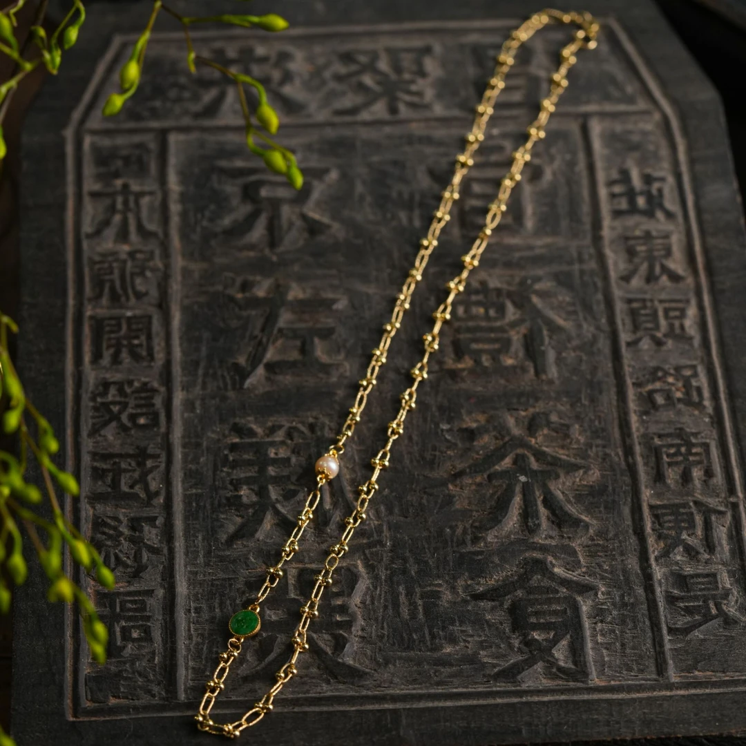 【金铃】18k特色复古翡翠钱纹锁骨链