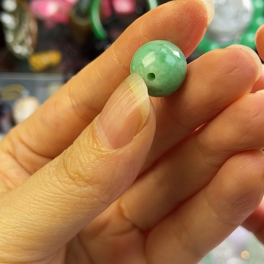 翡翠未镶嵌颈饰珠圆玉润