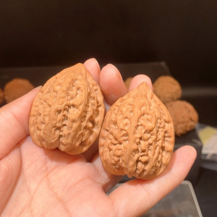 吊坠猴头核桃鸡心