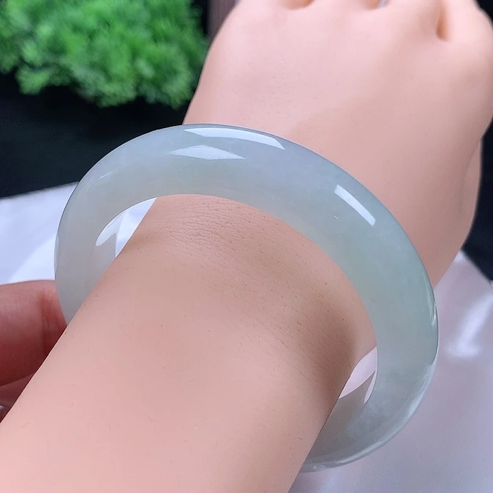 未镶嵌手镯翡翠303