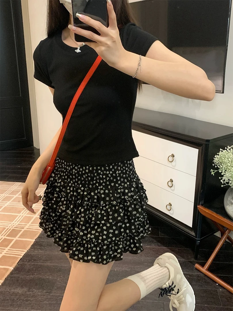 大码胖mm韩系温柔风减龄时髦套装黑色正肩T恤上衣半身裙两件套