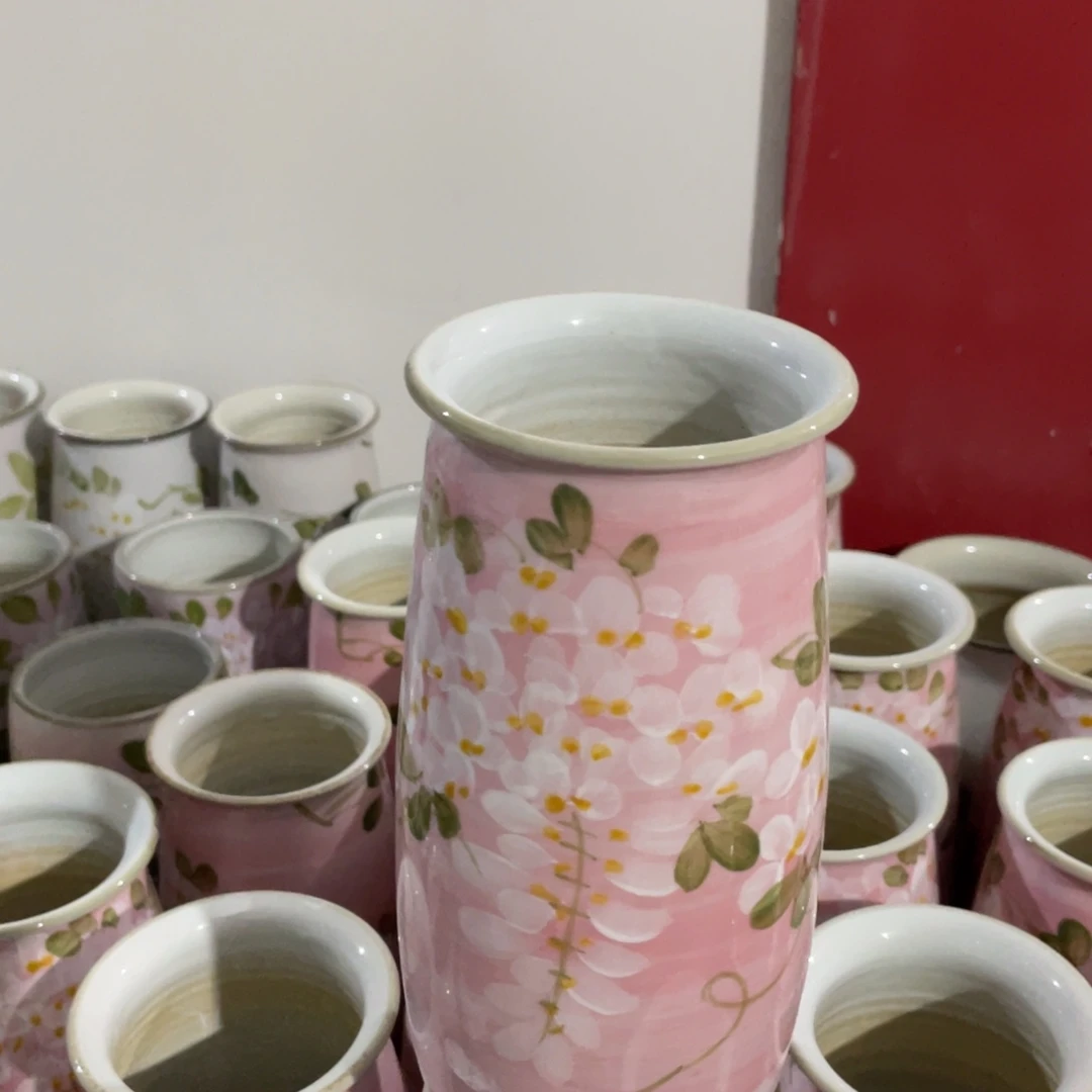 摆件景德镇手绘花瓶的，