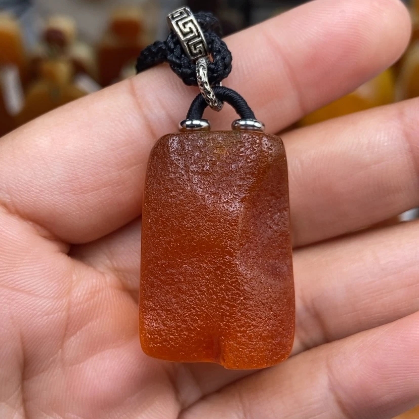 【闪购商品】琥珀颈饰未镶嵌
