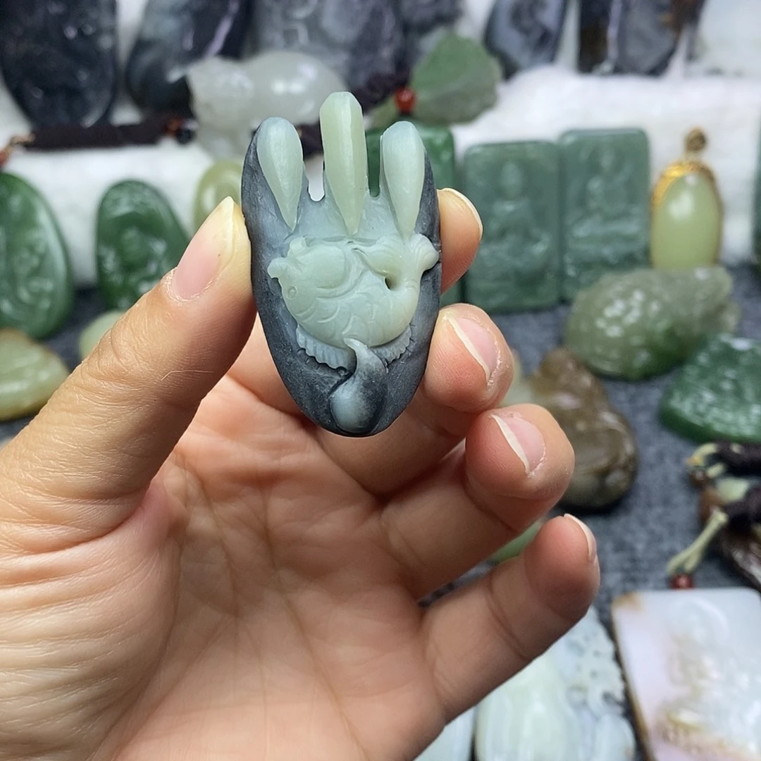 和田玉未镶嵌颈饰