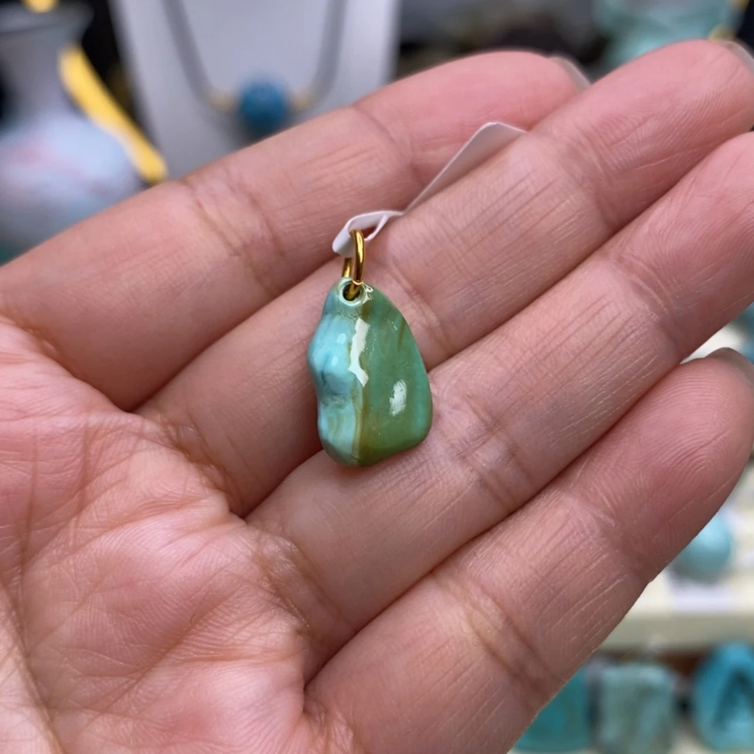 绿松石未镶嵌珠宝奇石