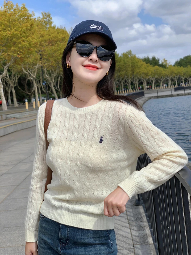 【轻量时尚】秋冬气质韩系刺绣针织上衣套头毛衣复古蓝色牛仔裤套装