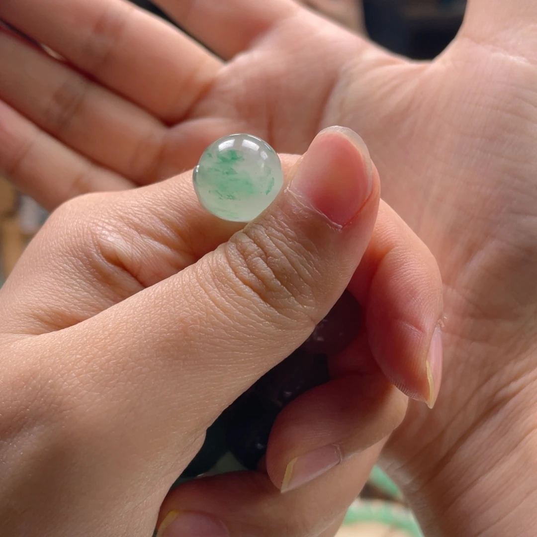 石英质玉手串未镶嵌了***.