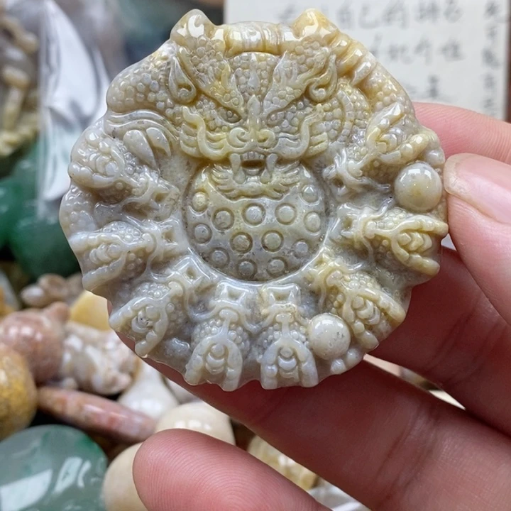 硅化珊瑚（珊瑚玉）未镶嵌颈饰