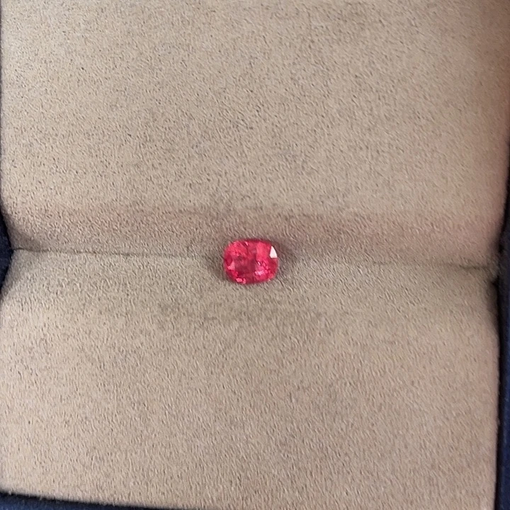 定制尖晶石裸石未镶嵌0.62克拉