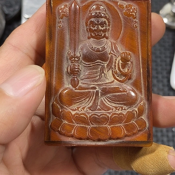 吊坠滴血莲花菩提