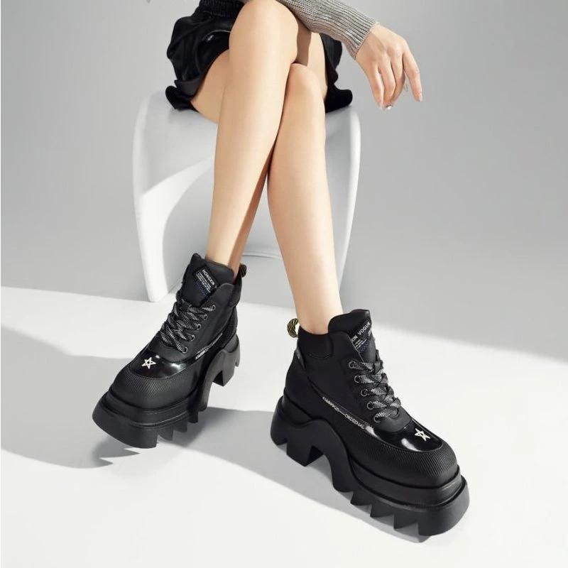 现货A4｜真皮羊里垫厚底超酷女靴｜标准尺码｜6899-11