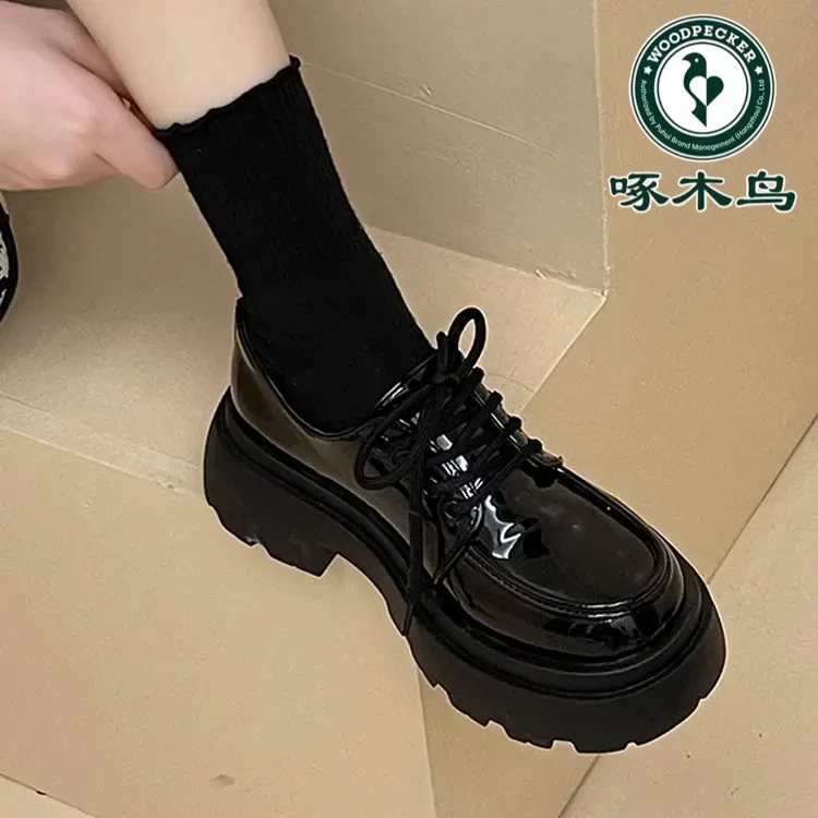 啄木鸟真皮厚底英伦风小圆头乐福鞋女2025新款黑色单鞋百搭乐福鞋