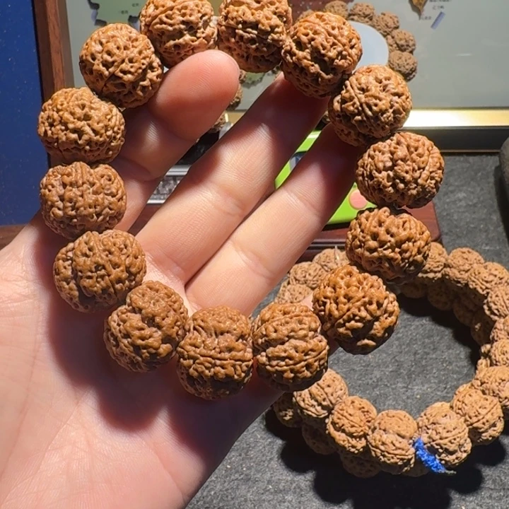 欢***灬金刚菩提吊坠许看看了