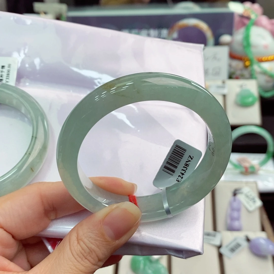 翡翠手镯未镶嵌56正