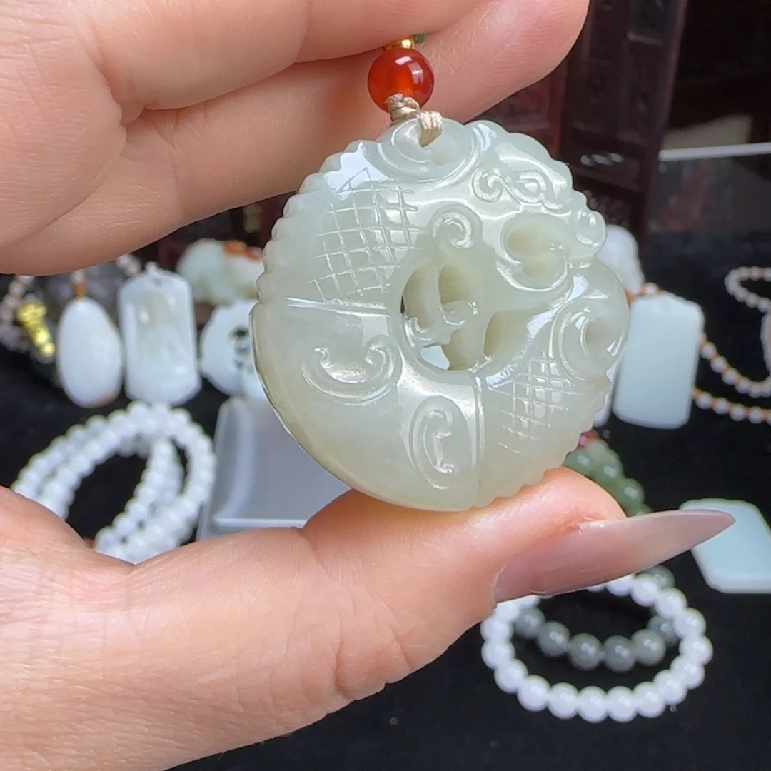 和田玉未镶嵌颈饰定制发货