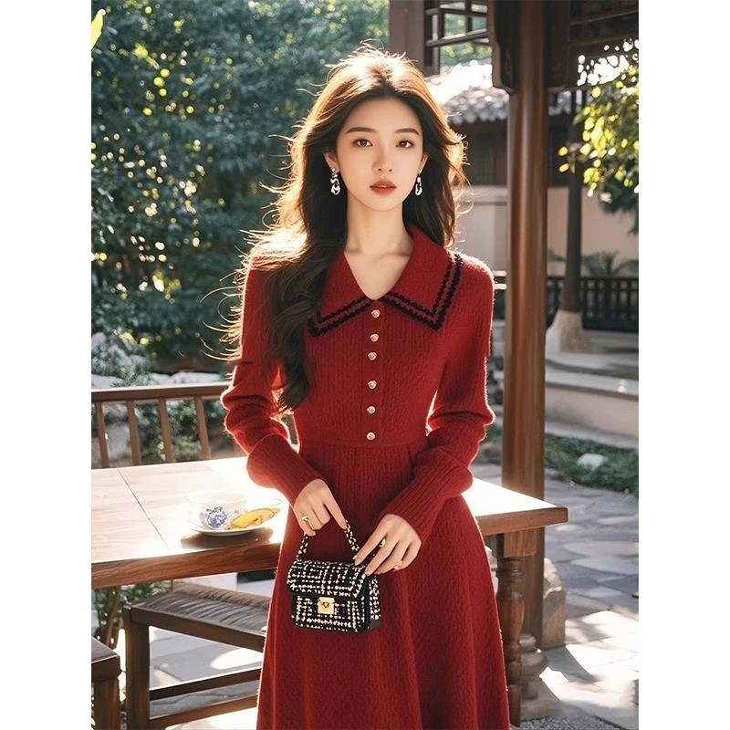 2025秋季法式红色翻领针织连衣裙女高贵气质收腰显瘦打底长裙子