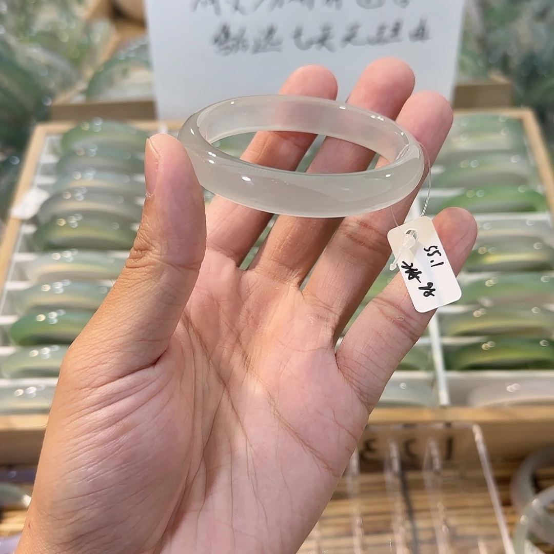 玛瑙/玉髓未镶嵌手镯圈口55.1