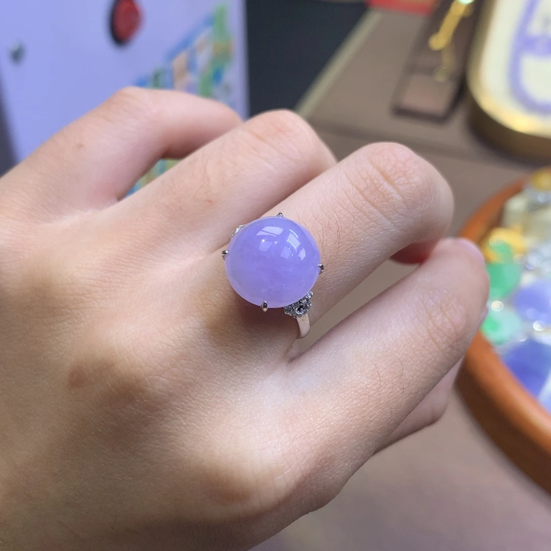 翡翠18K金镶嵌颈饰翡翠