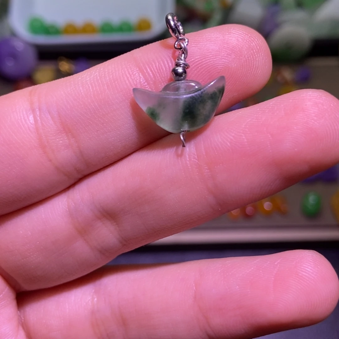 颈饰未镶嵌翡翠吊坠