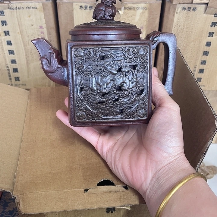 茶壶紫砂原矿泥料手工制作的一把紫砂壶