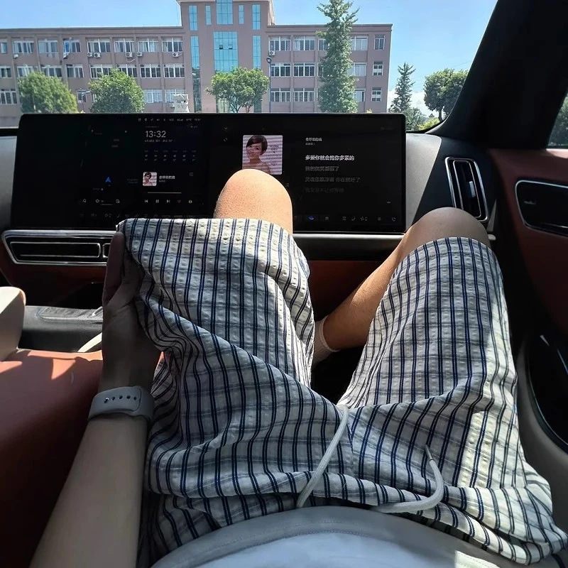 夏季薄款拼接设计感泡泡纱格子短裤男时尚轻奢百搭阔腿休闲五分裤