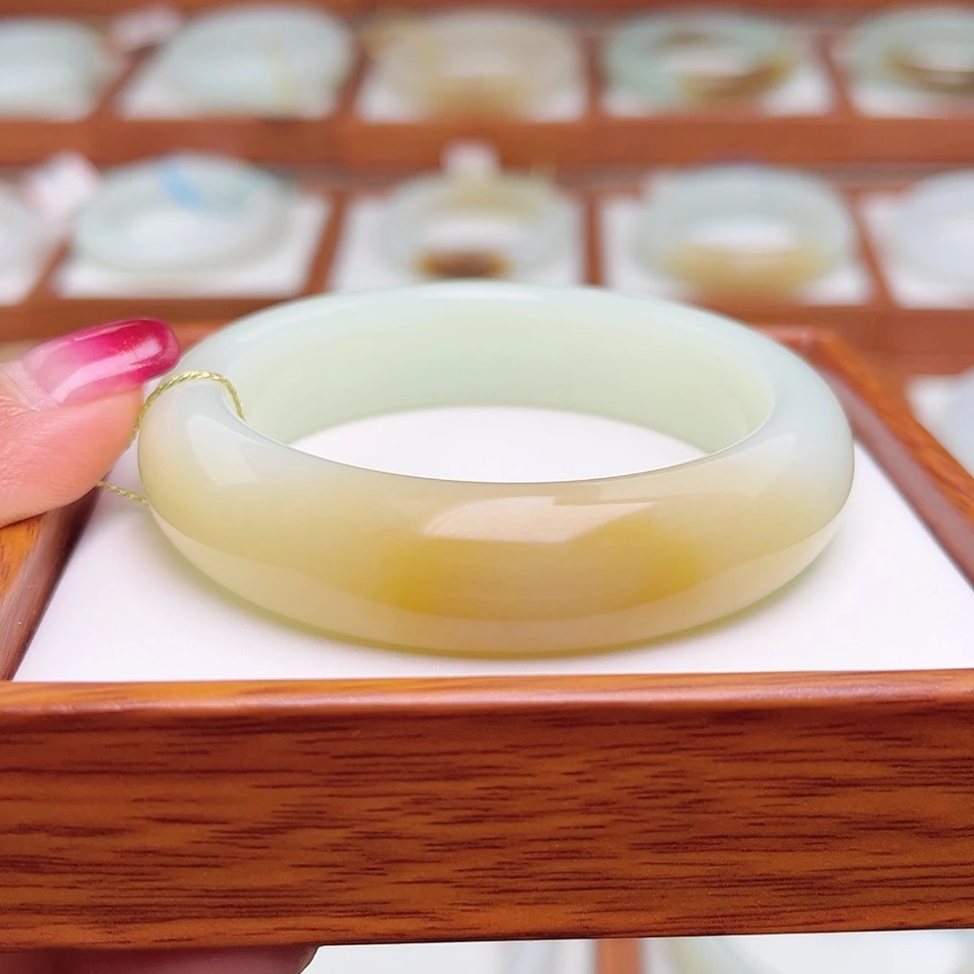 和田玉手镯未镶嵌54