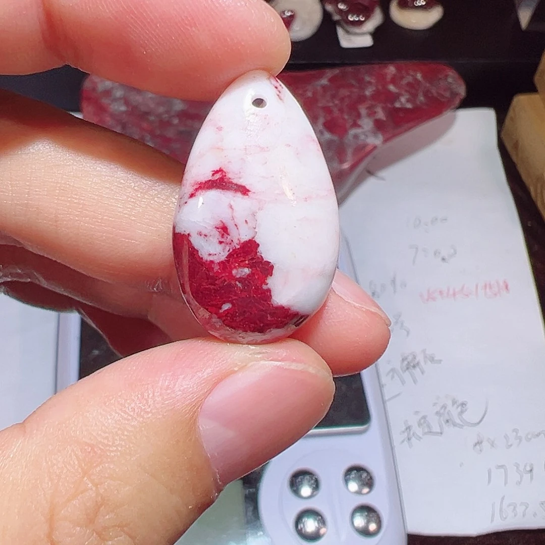 天然辰砂天然朱砂吊坠