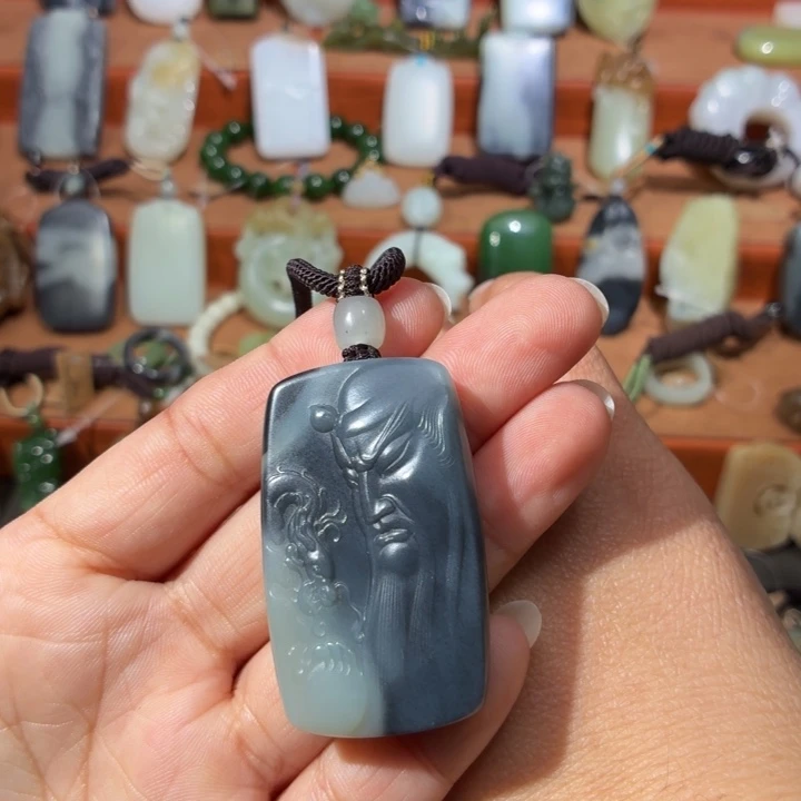 和田玉未镶嵌颈饰