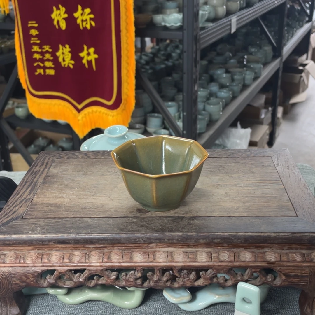 其他青绿釉八方杯