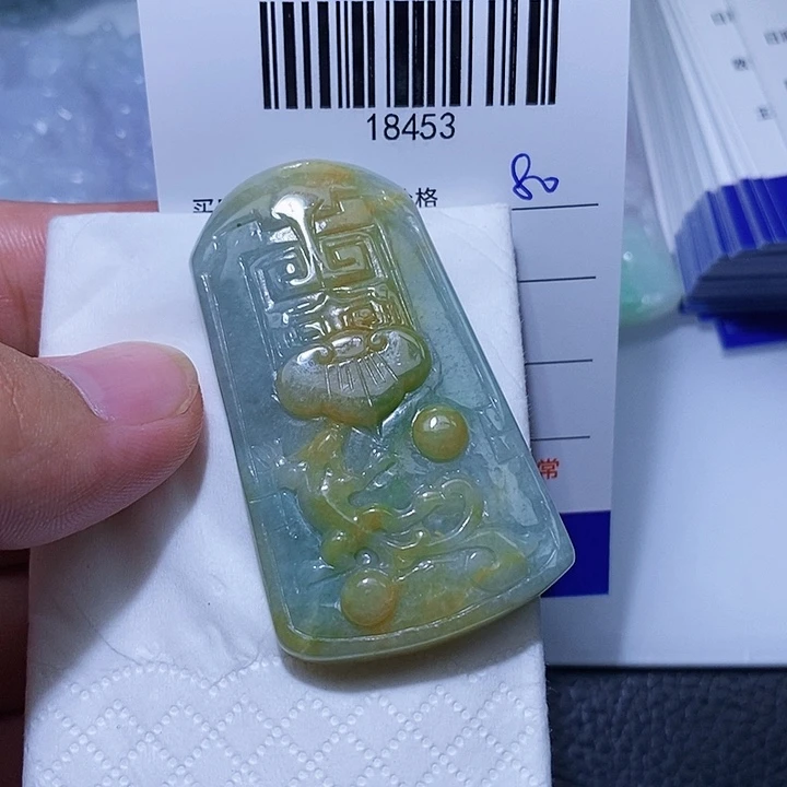 颈饰未镶嵌翡翠天光墟翡翠市场现金代购