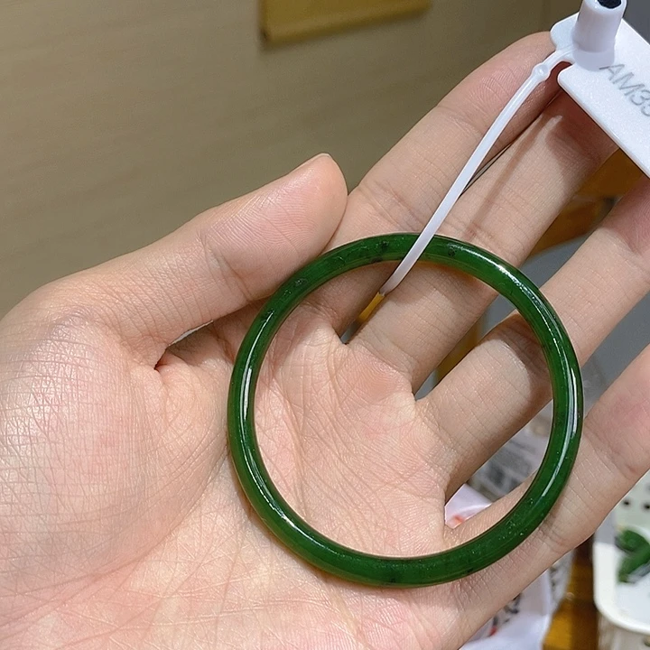 施***施和田玉（碧玉）未镶嵌手镯