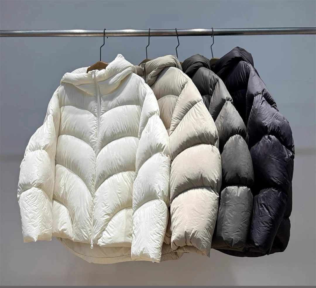 【商场同款】2025年冬季新品泡芙宽松连帽羽绒服女5P0C104400