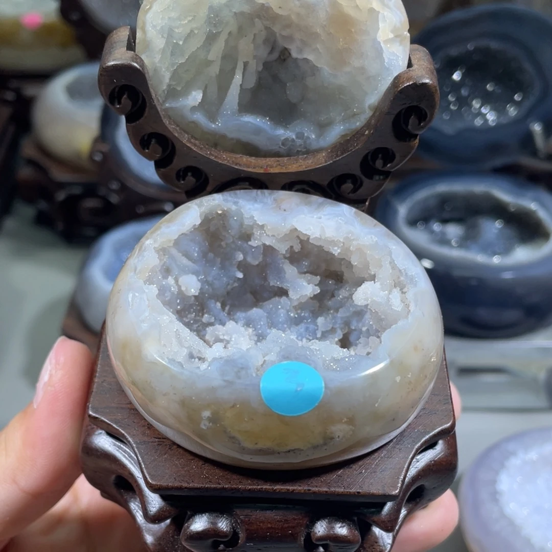 水晶未镶嵌大型摆件（非配饰）聚宝盆