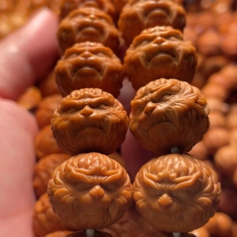 猴头核桃手串韋*舞台